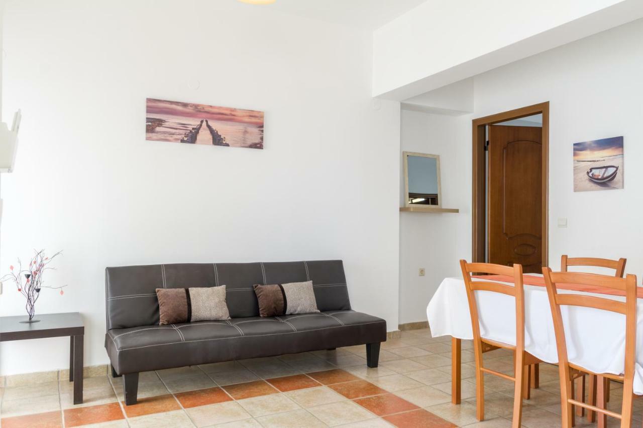Kaya Sea Apts - Stegna Beach อาร์คานเยโลส ภายนอก รูปภาพ