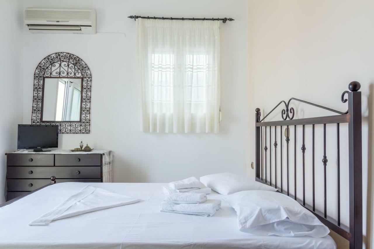 Kaya Sea Apts - Stegna Beach อาร์คานเยโลส ภายนอก รูปภาพ